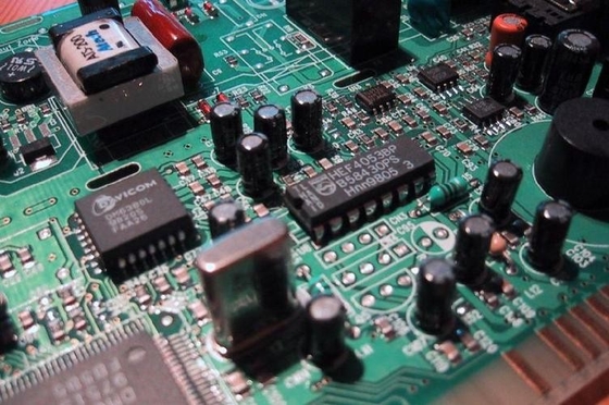 High-Speed Vision SMT Machine for Microchip and IC Placement on Circuit Boards